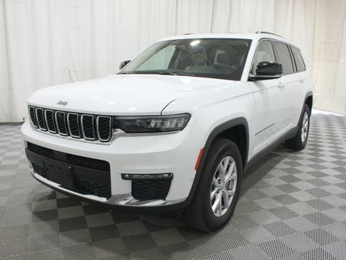 Used 2022 Jeep Grand Cherokee L Limited w/ Luxury Tech Group II AWD/4WD image 40