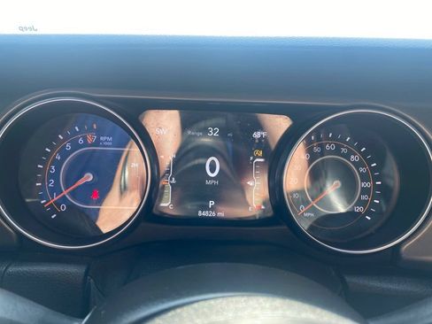 Used 2021 Jeep Gladiator Sport AWD/4WD image 17