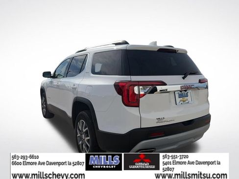 Used 2023 GMC Acadia SLT w/ Preferred Package FWD image 3