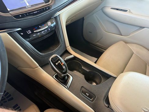 Used 2017 Cadillac XT5 Luxury w/ Driver Awareness Package FWD image 40
