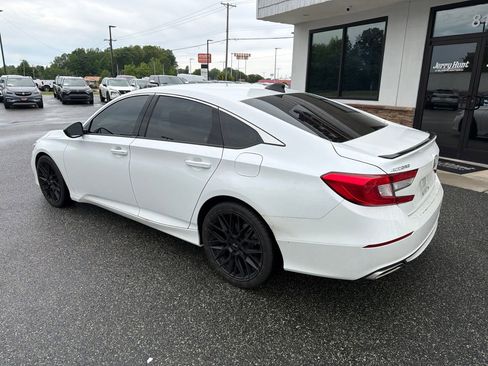 Used 2022 Honda Accord Sport Special Edition image 6