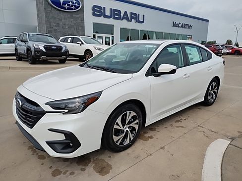 Used 2025 Subaru Legacy Premium image 2