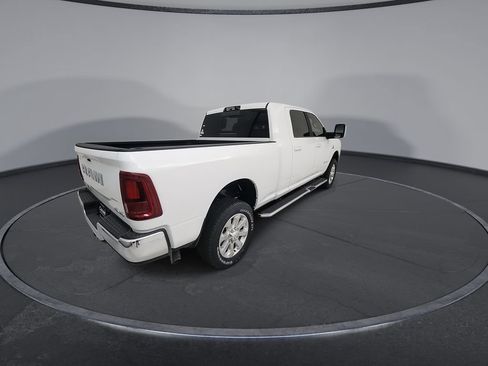 New 2026 RAM 2500 Laramie AWD/4WD image 8