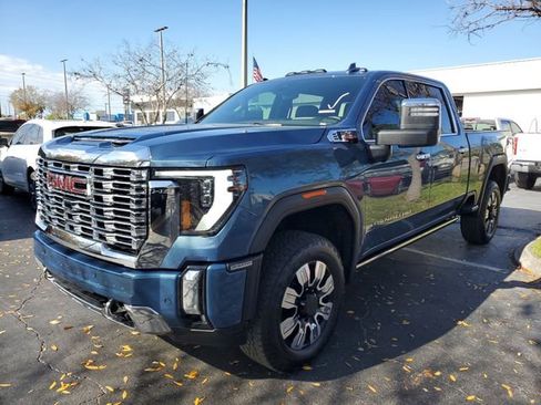 Used 2025 GMC Sierra 2500 Denali w/ Denali Reserve Package image 2