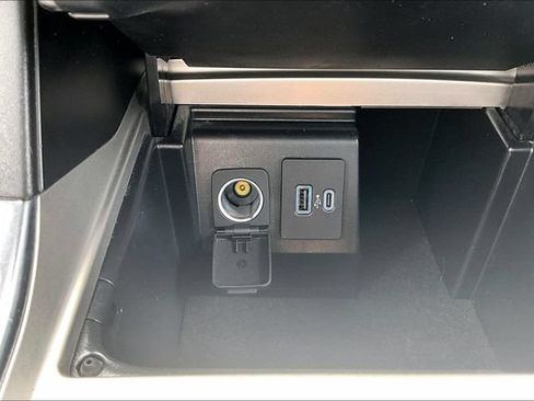 Used 2023 Ford Explorer XLT w/ Equipment Group 202A AWD/4WD image 16