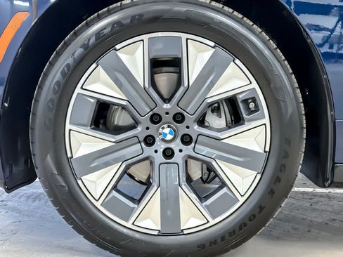 Used 2026 BMW iX xDrive45 AWD/4WD image 27