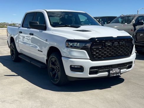 New 2026 RAM 1500 Express AWD/4WD image 10