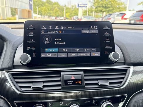 Used 2022 Honda Accord Sport image 18