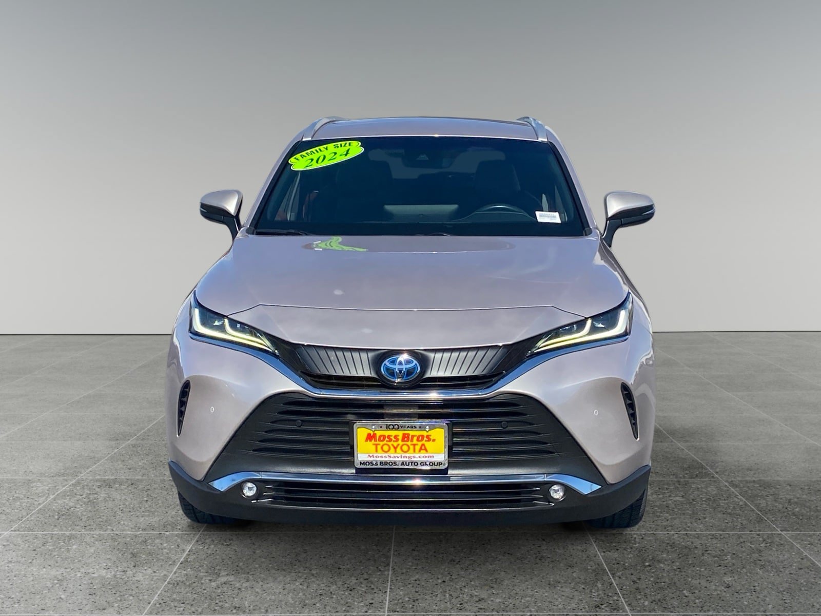Used 2024 Toyota Venza XLE AWD/4WD image 8