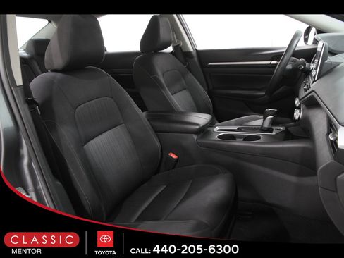 Used 2022 Nissan Altima 2.5 SV image 15