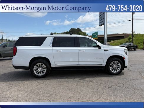 Used 2023 GMC Yukon XL SLT AWD/4WD image 5