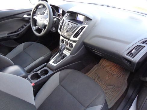 Used 2014 Ford Focus SE image 12