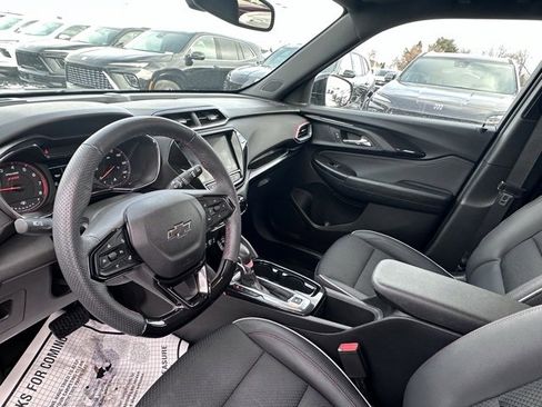 Used 2023 Chevrolet TrailBlazer RS w/ Convenience Package image 13