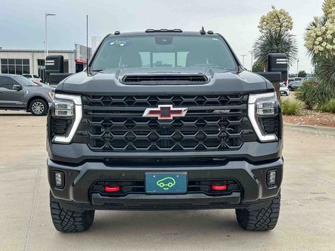 Used 2025 Chevrolet Silverado 2500 ZR2 w/ Technology Package AWD/4WD image 8