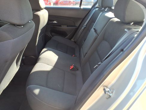 Used 2016 Chevrolet Cruze LT FWD image 9