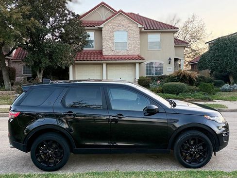 Used 2017 Land Rover Discovery Sport HSE AWD/4WD image 4