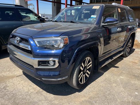 Used 2017 Toyota 4Runner Limited AWD/4WD image 3
