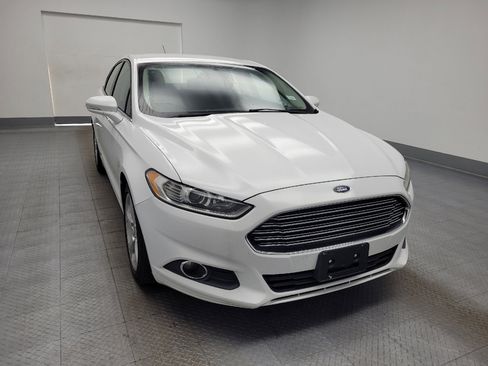 Used 2015 Ford Fusion SE image 14