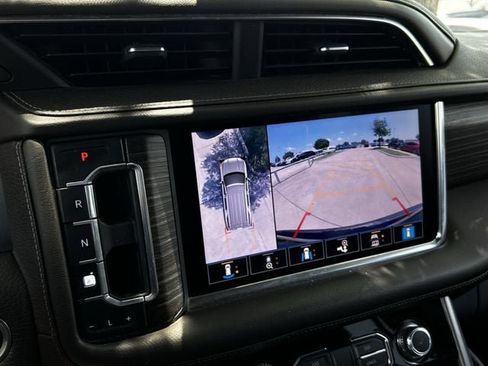 Used 2021 GMC Yukon Denali w/ Denali Ultimate Package AWD/4WD image 21
