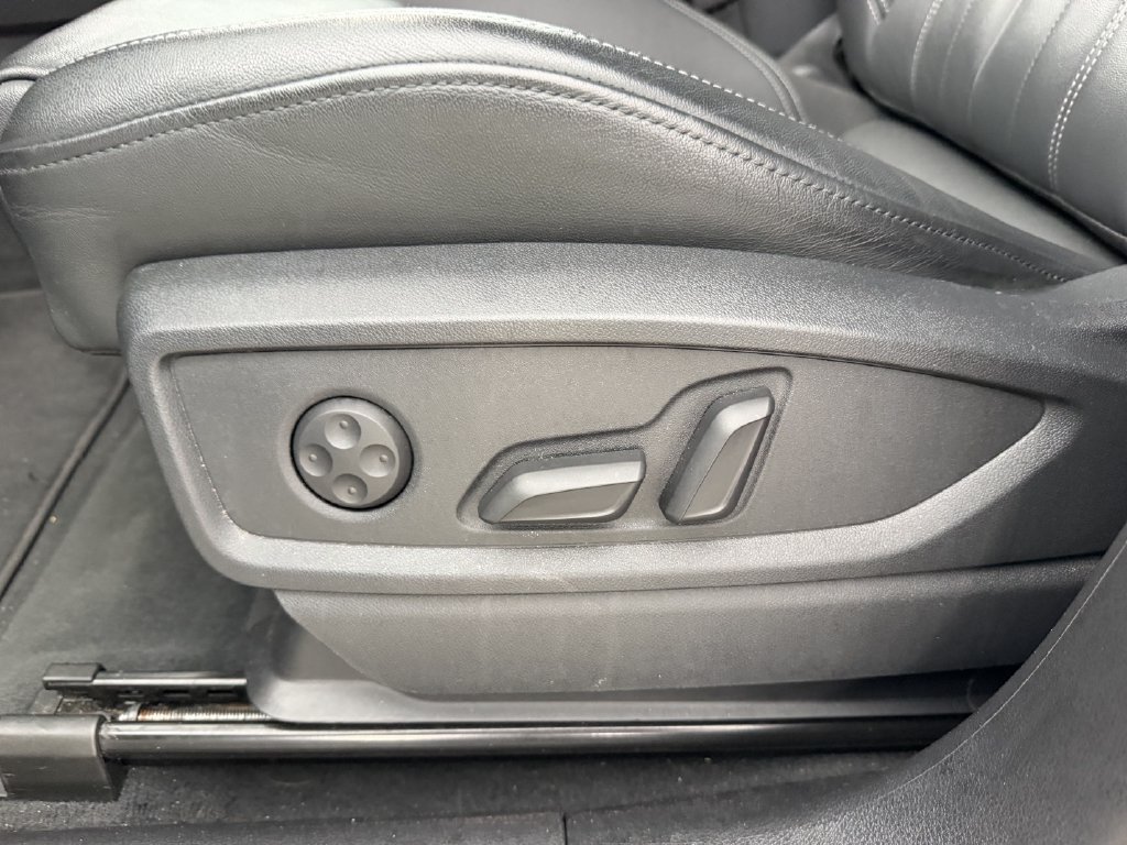 Used 2025 Audi Q5 2.0T Premium AWD/4WD image 13
