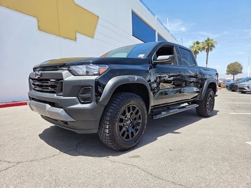 Certified 2024 Chevrolet Colorado Trail Boss w/ Advanced Trailering Package AWD/4WD image 2