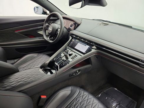 Used 2024 Aston Martin DB12 Coupe RWD image 18
