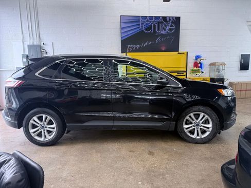 Used 2020 Ford Edge SEL AWD/4WD image 2