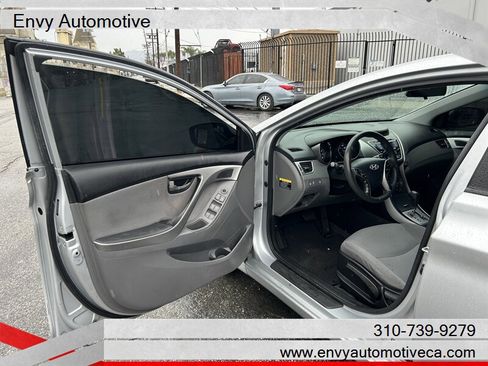 Used 2013 Hyundai Elantra GLS w/ Preferred Pkg image 11