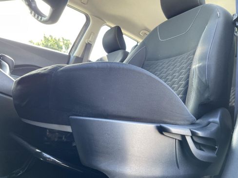 Used 2021 Nissan Kicks S FWD image 20