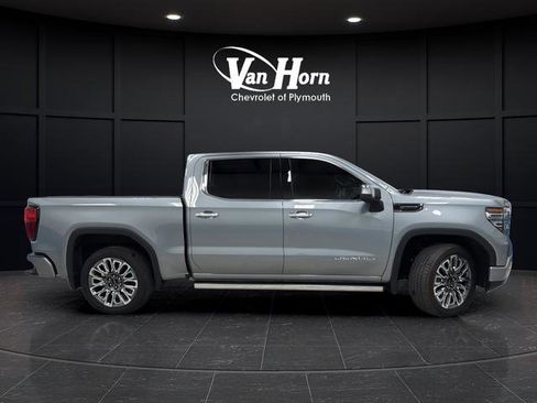 Used 2025 GMC Sierra 1500 Denali Ultimate AWD/4WD image 8
