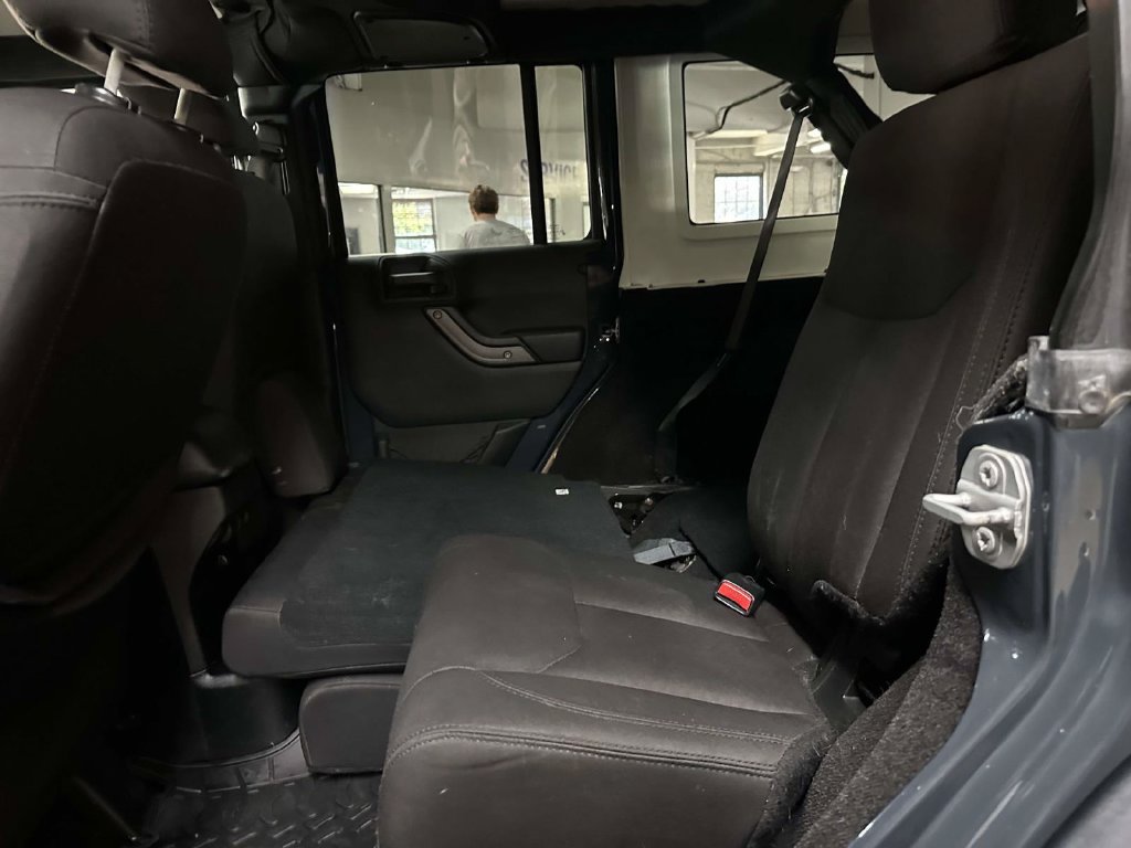 Used 2018 Jeep Wrangler Unlimited Sport S AWD/4WD image 18