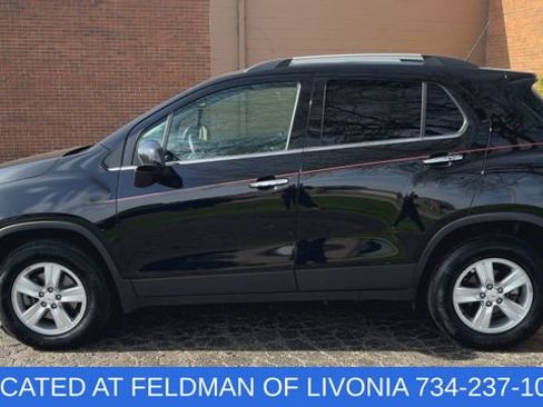 Certified 2020 Chevrolet Trax LT w/ LT Convenience Package AWD/4WD image 5