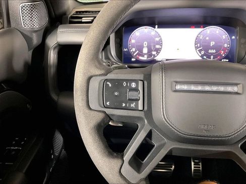 Used 2024 Land Rover Defender 110 V8 image 18