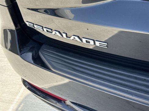 Used 2023 Cadillac Escalade ESV Sport image 29