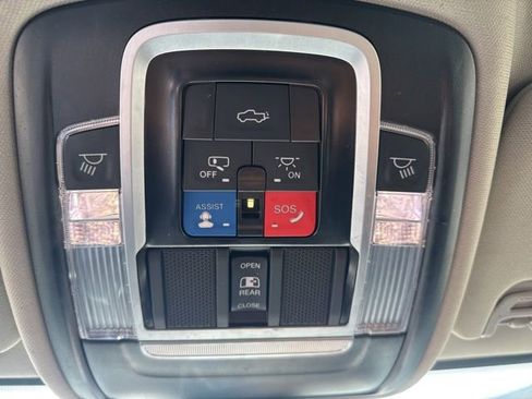 Used 2024 RAM 3500 Laramie image 39