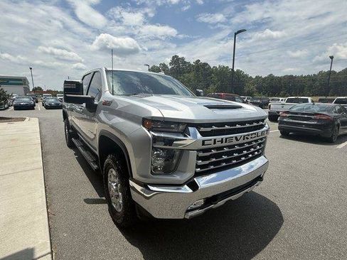 Used 2022 Chevrolet Silverado 2500 LTZ w/ Z71 Off-Road Package AWD/4WD image 9