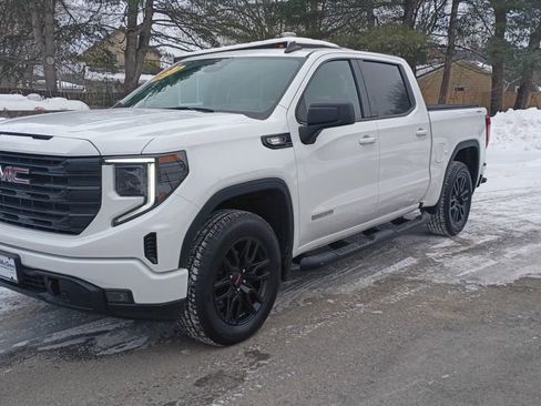 Used 2025 GMC Sierra 1500 Elevation image 3