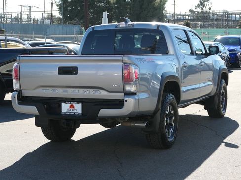 Used 2020 Toyota Tacoma TRD Off-Road image 4
