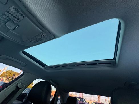 Used 2011 Audi A4 2.0T Premium image 8