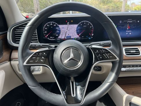 Used 2024 Mercedes-Benz GLE 450 4MATIC image 18