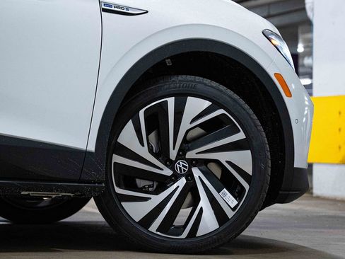 New 2026 Volkswagen ID.4 Pro S Plus AWD/4WD image 7