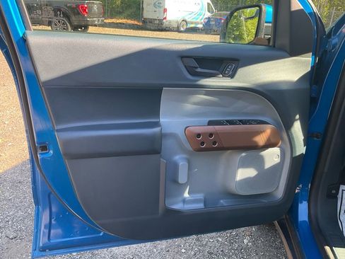 Used 2022 Ford Maverick Lariat image 17