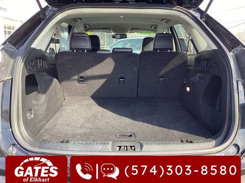 Used 2024 Ford Edge SEL image 11