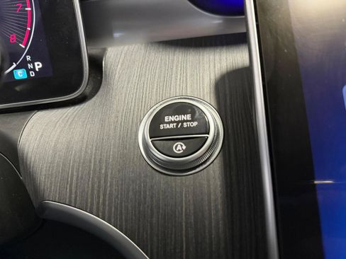 Used 2023 Mercedes-Benz C 300 4MATIC Sedan image 39