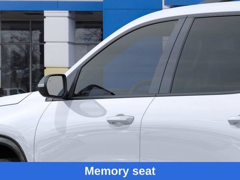 New 2026 Chevrolet Traverse RS w/ LPO, Floor Liner Package AWD/4WD image 13