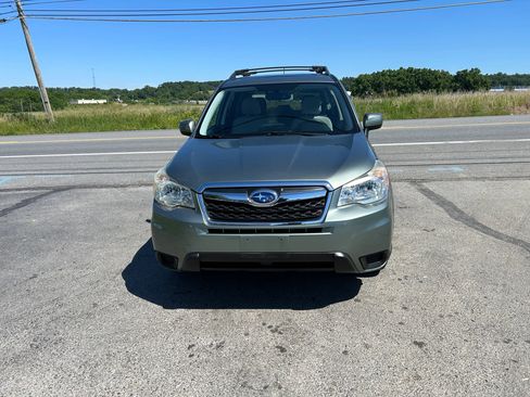 Used 2014 Subaru Forester 2.5i Premium w/ Popular Package #2 AWD/4WD image 4