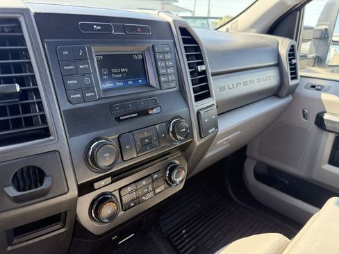 Used 2017 Ford F250 XL w/ Power Equipment Group RWD image 20