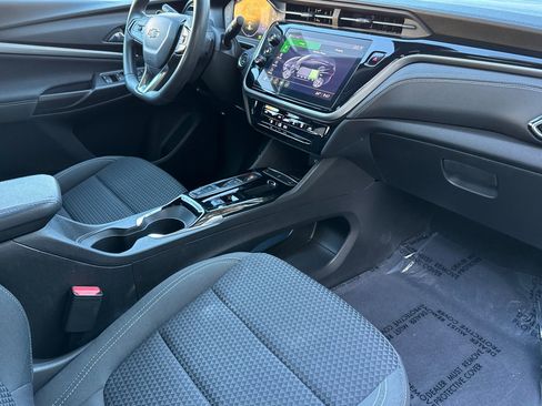 Used 2022 Chevrolet Bolt EUV LT image 18