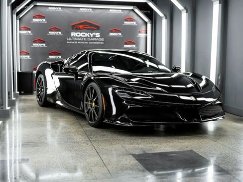 Used 2023 Ferrari SF90 Spider image 48