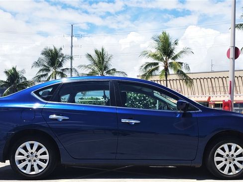 Used 2018 Nissan Sentra S image 5